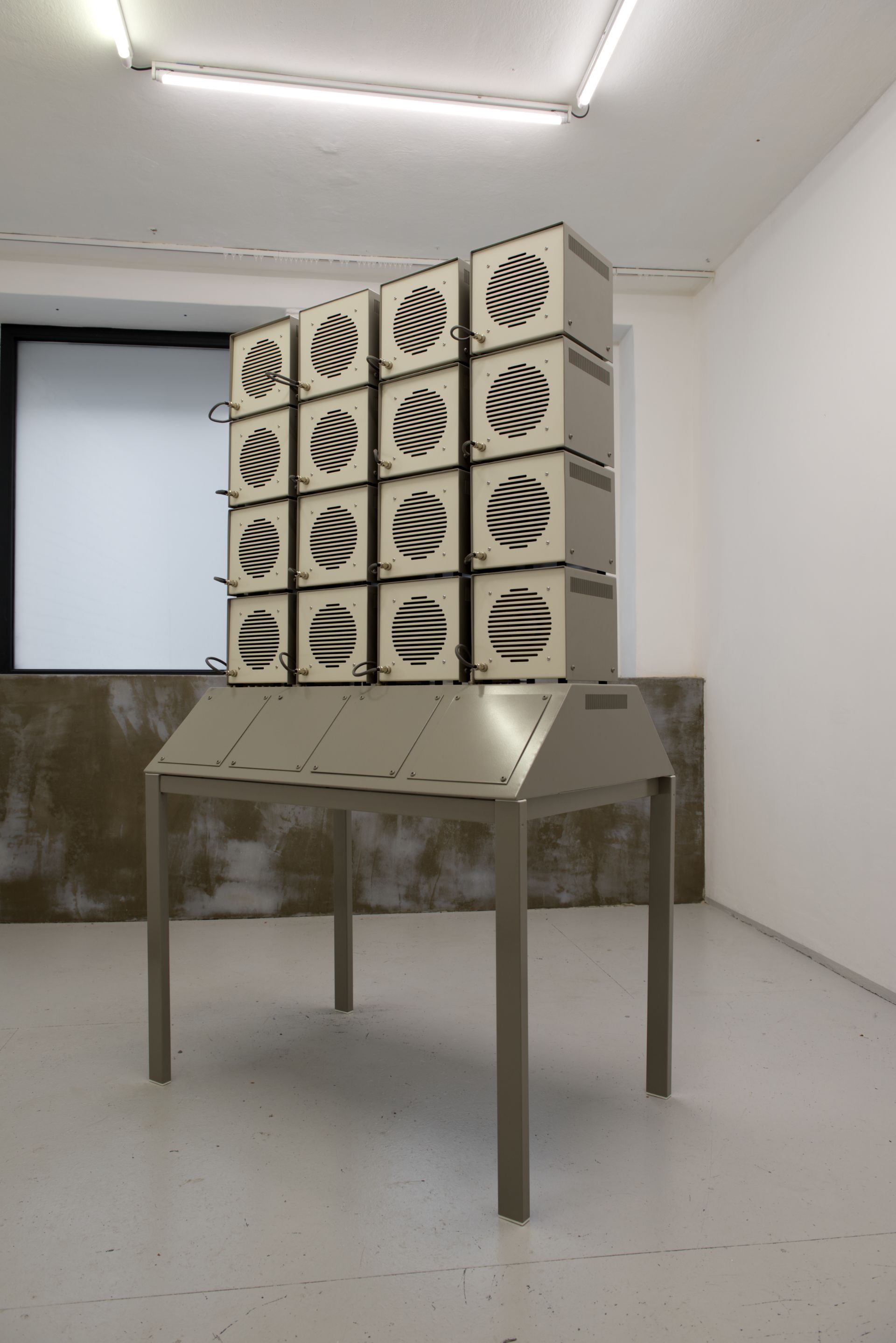 Signal: Install  190424: Speakers